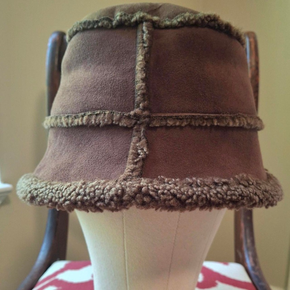 Y2K Vintage Lands End Brown faux suede bucket hat fleece trim one size